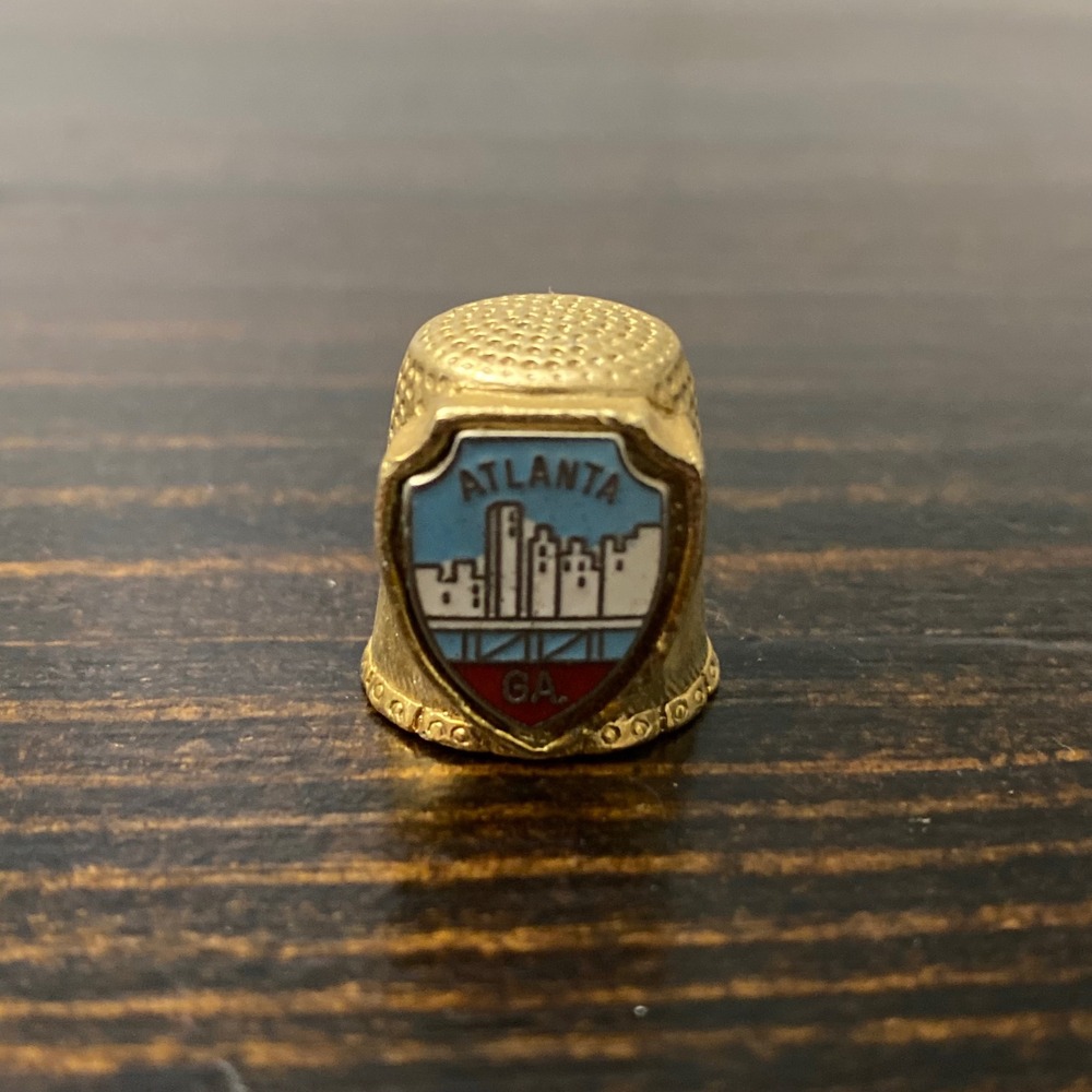 Vintage Atlanta Georgia Skyline Gold Tone Enameled Shield Souvenir Thimble